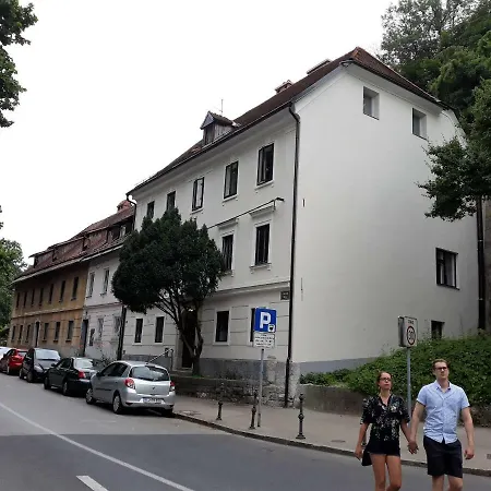 Simpli Apartment